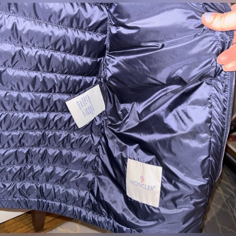 Moncler Navy down jacket - Picture 6 of 6